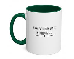 Hacebo® - Mama we houden van je met heel ons hart koffiebeker donker groen - Mama - mama cadeau - thee mok - koffie beker - Moederdag - Leuk cadeau voor je mama om te geven - koffiemok - 350 ML inhoud