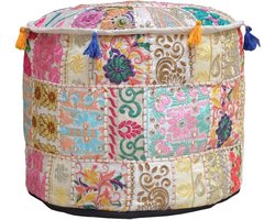 Handgemaakte Indiase Poef met Borduurwerk | Katoenen Voetenbank en Zitelement | Etnische Woondecoratie (Beige, 56x35 cm)