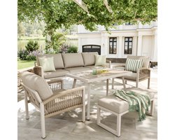 Handgeweven tuinbank voor 7 personen met armleuningen / Robuust ijzeren frame en beige kussens / Compleet met tafel (houtlook glas) & 2 fauteuils / Weerbestendige terrasmeubelset