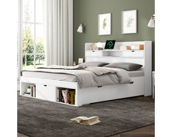 HAUSS SPOLE Bed 180x200cm - Met USB, Type-C En 2 Stopcontacten - Grote Opbergruimte Met Laden - Voor Kinderen En Tieners - Grenenhout - Wit - Zonder Matras