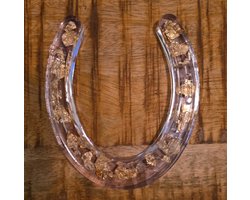 Hoefijzer gegoten in epoxy decoratie kristalhelder, met goud laserkado