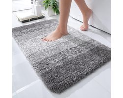 HomeLuxe Badmat 80x50 cm – Zacht Hoogpolig – Anti-Slip Rubber – Sneldrogend & Absorberend – Luxe Badkamer Mat licht grijs