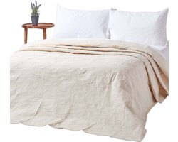 Homescapes Crèmewit Matelassé Bedsprei, 180 x 260 cm