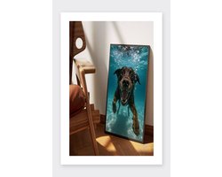 Hond Poster - Dieren Posters - Zwembad - Humor - Onderwater - Kinderposter - Wanddecoratie Kinderkamer - 180 gram papier - BS6920WV - met witte rand - formaat 50 x 70cm