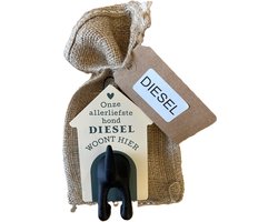Hondenriemhouder-Diesel-in leuk kado verpakking-15cmx10cm-woonaccessoires-hondengarderobe-kapstok voor honden-kado idee voor hondenbezitters-haak voor hondenriem