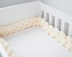 Honeybears Gevlochten Baby bedomrander – Boxomrander baby – Bedslang - Bedbumper - Hoofdbeschermer - Parkomrander - Bedrand - Bed bumper ledikant – 3 meter – Creme