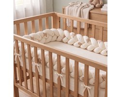 Honeybears Gevlochten Baby bedomrander – Boxomrander baby – Bedslang - Bedbumper - Hoofdbeschermer - Parkomrander - Bedrand - Bed bumper ledikant – 3 meter – Creme met beertjes