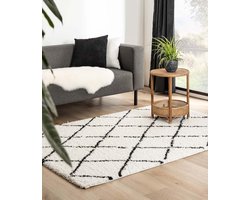 Hoogpolig vloerkleed ruiten Habitat - wit/zwart 200x300 cm