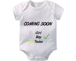 Hospitrix Baby Rompertje met Tekst "Coming Soon BOY" | Korte Mouw | Kraamkado |  Cadeau voor Zwangerschap | Zwangerschap Aankondiging | Bekendmaking | Aankondiging | Aanstaande Moeder | Moederdag