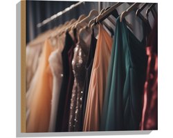 Hout - Rek Vol Verschillende Kleuren Gala Jurken - 50x50 cm - 9 mm dik - Foto op Hout (Met Ophangsysteem)