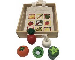 Houten groente en fruit met stoffen zakje en kistje