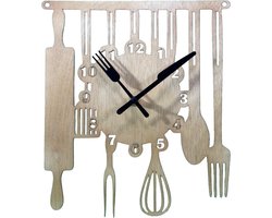 houten keukenklok met keukengereedschap