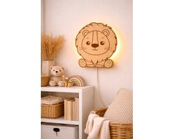 Houten Kinder Wandlamp Leeuw – Kinderkamer Nachtlampje – Babykamer Decoratie – Inclusief Snoer en Schakelaar