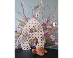 Houten letter A met rotan patroon - 17,5 cm - wanddecoratie - decoratieve letters