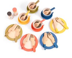 Houten servies voor kinderen