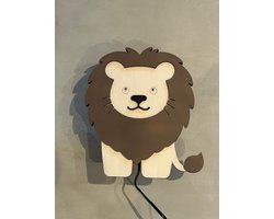 Houten wandlamp kinderkamer - Leeuw - wandlamp kinderen - kinderen - Bruin - leeuwtje - Lampje leeuwtje - nachtlamp - Nachtlampje kinderkamer - leeslampje - Babykamer - kinderkamer - slaapkamer