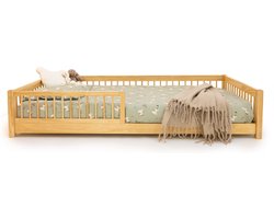 Howtoplay® Montessori Vloerbed (200 x 90 CM) - Naturel Hout - van de makers van Howtotalk en How2talk2kids - Kinderbed geïnspireerd op Montessori principes - met Uitvalbescherming - Peuterbed - kinderbedden 90 x 200 cm