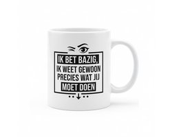 “Ik Ben Bazig” Grappige Nederlandse Quote Mok – Bazige Humor Koffiemok 330 ml
