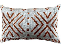Ikat Velvet Kussen ELEGANCE. Luxe sierkussen met een touch of glamour. Fluweel, Zijde en Katoen. 60x40 cm