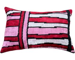Ikat Velvet Kussen LA DOLCE VITA. Originele luxe sierkussen met een touch of glamour. Fluweel van premium Zijde en Katoen. 60x40 cm