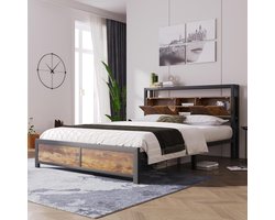 Industrieel Tweepersoonsbed met Multifunctioneel Opberghoofdbord en Metalen Frame – Robuust Bedframe 140x200 cm – Naturel Eiken & Zwart Metaal