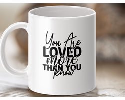 inspirerende mok, motiverende mok, cadeau mok, je bent geliefd, positieve tekst, inspiratie cadeau, denk aan je, je bent speciaal, liefdevolle mok, mooie boodschap, speciale mokken, thee mok cadeau, koffie mok cadeau