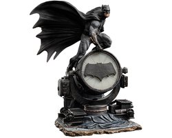 Iron Studios Zack Snyder's Justice League - Figuur Deluxe - Batman on Batsignal 1/10