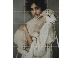 IXXI Mila, STUDIO HANNAH LEMHOLT - 80 x 100 cm - Gratis ophangtool - Grote wanddecoratie en posters - Naturalisme, Fotografie, Realisme, Studeerkamer