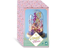 Janod Magic Fairies - Creatief Pakket - Maak Je Eigen Magische feeën Lichtgevende Stolp Vol Met Mooie Decoraties - Compleet Knutselpakket - Een Lichtgevende Creatie Om Je Kamer Te Versieren - Geschikt Vanaf 7 Jaar