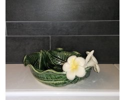 Keramiek schaal 3-bladeren met plumaria bloemen voor decoratie