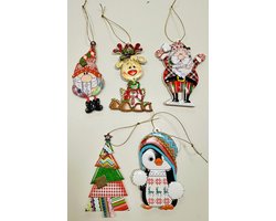 Kerst koelkastmagneten - Set van 5 stuks - Kerstmannen/rendier/Kerstboom/Pinguin- Polyresin - hoogte 13 x 8 x 1 cm - Kerstdecoratie - Woondecoratie - Woonaccessoires