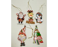 Kerst koelkastmagneten - Set van 5 stuks - Kerstmannen/rendier/Kerstboom/Pinguin- Polyresin - hoogte 9 x 8 x 1 cm - Kerstdecoratie - Woondecoratie - Woonaccessoires