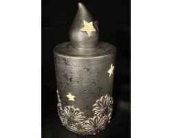 Kerstbeeld Kaars met LED - warm witte LED - zilver + goud - polyresin - hoogte 24 x 14 x 12 cm - Kerstdecoratie - Woonaccessoires