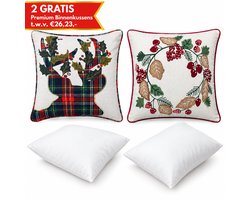 KerstKussen Set van 2 Kussenhoezen incl. Gratis Binnenkussens - Kerst Kussenhoes - Vierkant Kussenhoesjes - Kerstkussens met Rendier en Bessenkrans Print & Borduurwerk - 45x45 cm - Katoen - Wit/Rood/Groen