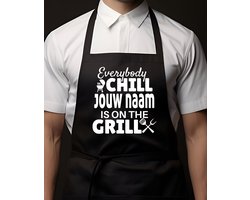 Keukenschort Zwart - Gepersonaliseerd Met Jouw Naam | 65x90cm | Everybody Chill | 100% katoen | Schort / Keukenschorten | Verjaardags cadeau | BBQ - VADERDAG - MOEDERDAG - Met tekst