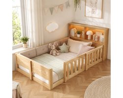 Kinderbed 90x200 cm - Eenpersoonsbed - Vloerbed - Multifunctioneel bed - Met veiligheidsleuning - Met led-lichtstrip - Hoofdbord met opbergruimte - Met een gewatteerde rugleuning - Natuurlijke houtkleur