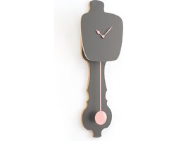 KLOQ - Wandklok met Pendule - Batterijen Inbegrepen - Wanddecoratie - Quartz Beweging - Niet-Tikkend Batterij Aangedreven - Steen Grijs & Perzik Pastel - Groot
