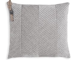 Knit Factory Beau Sierkussen - Vierkant kussen - Kussen woonkamer - Bank kussen - Decoratie kussen - Licht Grijs - 50x50 cm - Kussenhoes inclusief kussenvulling