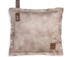 Knit Factory Dax Sierkussen - Vierkant kussen - Kussen woonkamer - Bank kussen - Decoratie kussen - Beige - 50x50 cm - Kussenhoes inclusief kussenvulling