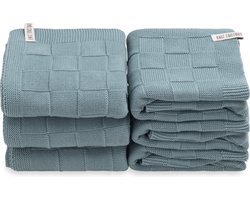 Knit Factory Gebreide Handdoek Ivy - Handdoek badkamer - Stone Green - Groen - 60x110 cm - Katoen