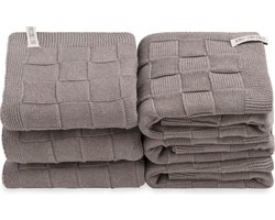 Knit Factory Gebreide Handdoek Ivy - Handdoek badkamer - Taupe - Bruin - 60x110 cm - Katoen