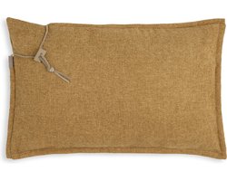 Knit Factory Imre Sierkussen - Rechthoekig kussen - Kussen woonkamer - Bank kussen - Decoratie kussen - Oker - 60x40 cm - Kussenhoes inclusief kussenvulling