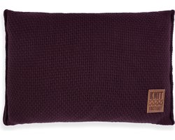 Knit Factory Jesse Sierkussen - Rechthoekig kussen - Kussen woonkamer - Bank kussen - Decoratie kussen - Aubergine - 60x40 cm - Kussenhoes inclusief kussenvulling