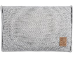 Knit Factory Jesse Sierkussen - Rechthoekig kussen - Kussen woonkamer - Bank kussen - Decoratie kussen - Licht Grijs - 60x40 cm - Kussenhoes inclusief kussenvulling