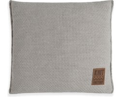 Knit Factory Jesse Sierkussen - Vierkant kussen - Kussen woonkamer - Bank kussen - Decoratie kussen - Iced Clay - 50x50 cm - Kussenhoes inclusief kussenvulling