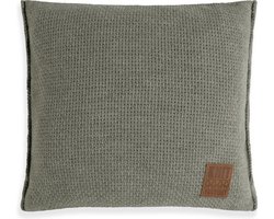 Knit Factory Jesse Sierkussen - Vierkant kussen - Kussen woonkamer - Bank kussen - Decoratie kussen - Urban Green - 50x50 cm - Kussenhoes inclusief kussenvulling