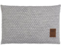 Knit Factory Juul Sierkussen - Rechthoekig kussen - Kussen woonkamer - Bank kussen - Decoratie kussen - Licht Grijs/Beige - 60x40 cm - Kussenhoes inclusief kussenvulling