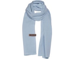 Knit Factory Liv Sjaal Dames - Katoenen sjaal - Langwerpige sjaal - Lichtblauwe zomersjaal - Dames sjaal - Indigo - 200x40 cm - Duurzaam & Milieuvriendelijk - 100% Biologisch katoen