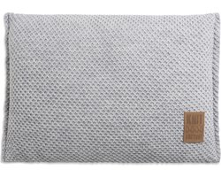 Knit Factory Lynn Sierkussen - Rechthoekig kussen - Kussen woonkamer - Bank kussen - Decoratie kussen - Licht Grijs - 60x40 cm - Kussenhoes inclusief kussenvulling