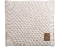 Knit Factory Lynn Sierkussen - Vierkant kussen - Kussen woonkamer - Bank kussen - Decoratie kussen - Beige - 50x50 cm - Kussenhoes inclusief kussenvulling